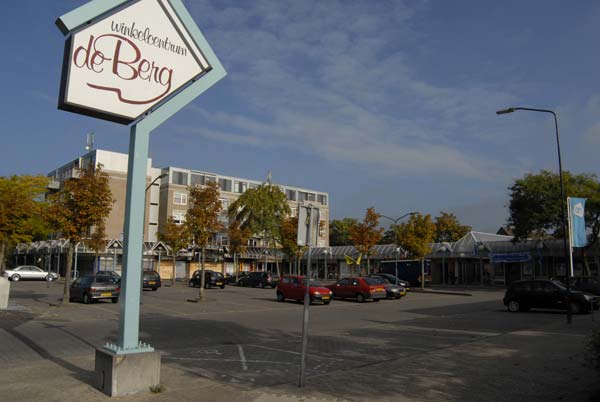 Winkelcentrum De Berg in de Haagse Beemden. foto Wijnand Nijs